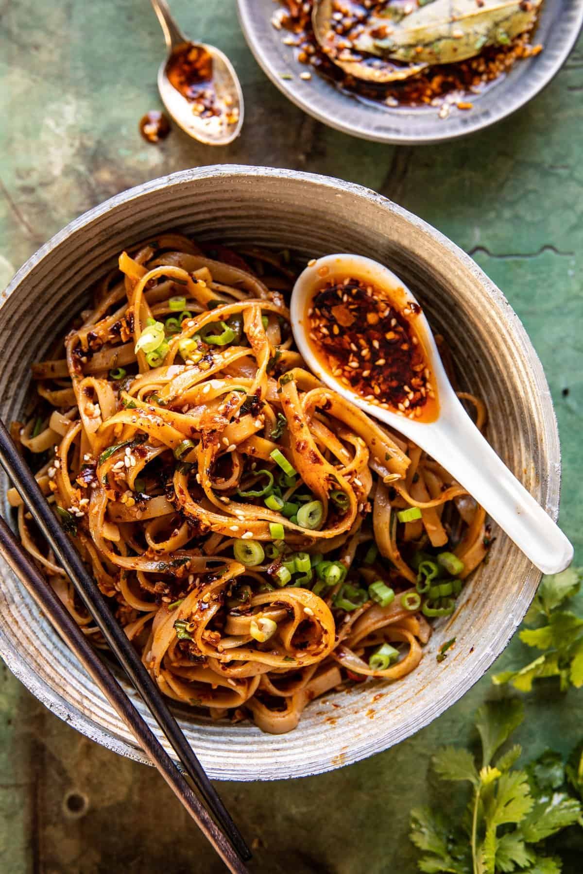 https://www.halfbakedharvest.com/wp-content/uploads/2022/02/Crispy-Sesame-Garlic-Chili-Oil-Noodles-1.jpg?utm_source=chatgpt.com