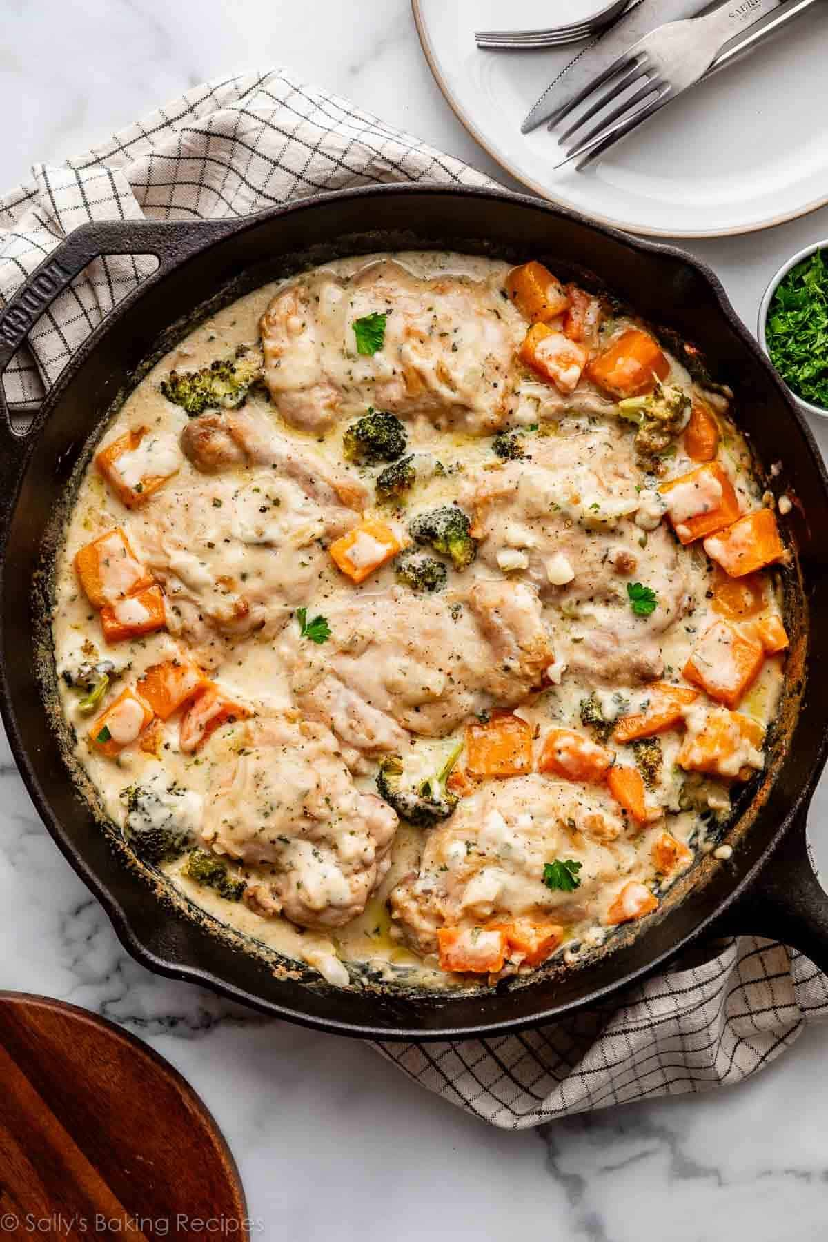 Creamy Garlic chicken with vegetables recipe