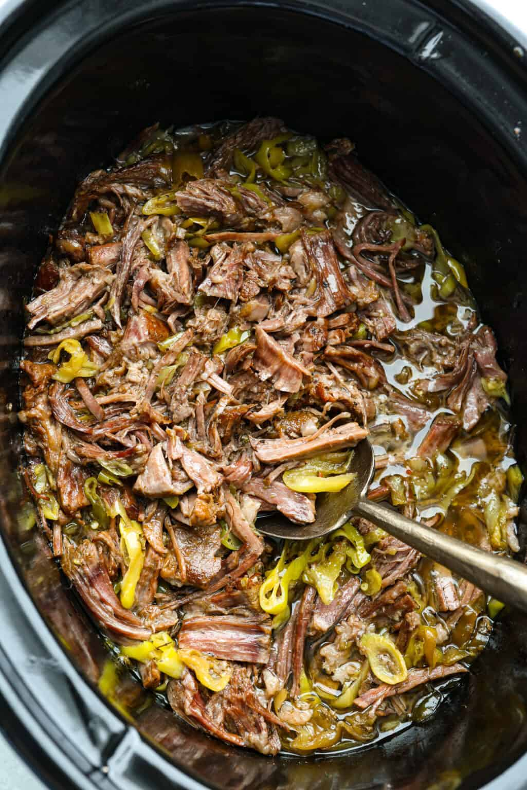 Crockpot Italian Beef Recipe (Juicy, Savory, and Built for Sandwiches)