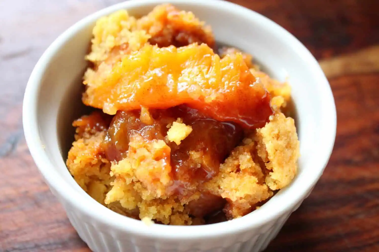 4-Ingredient Slow Cooker Peach Cobbler