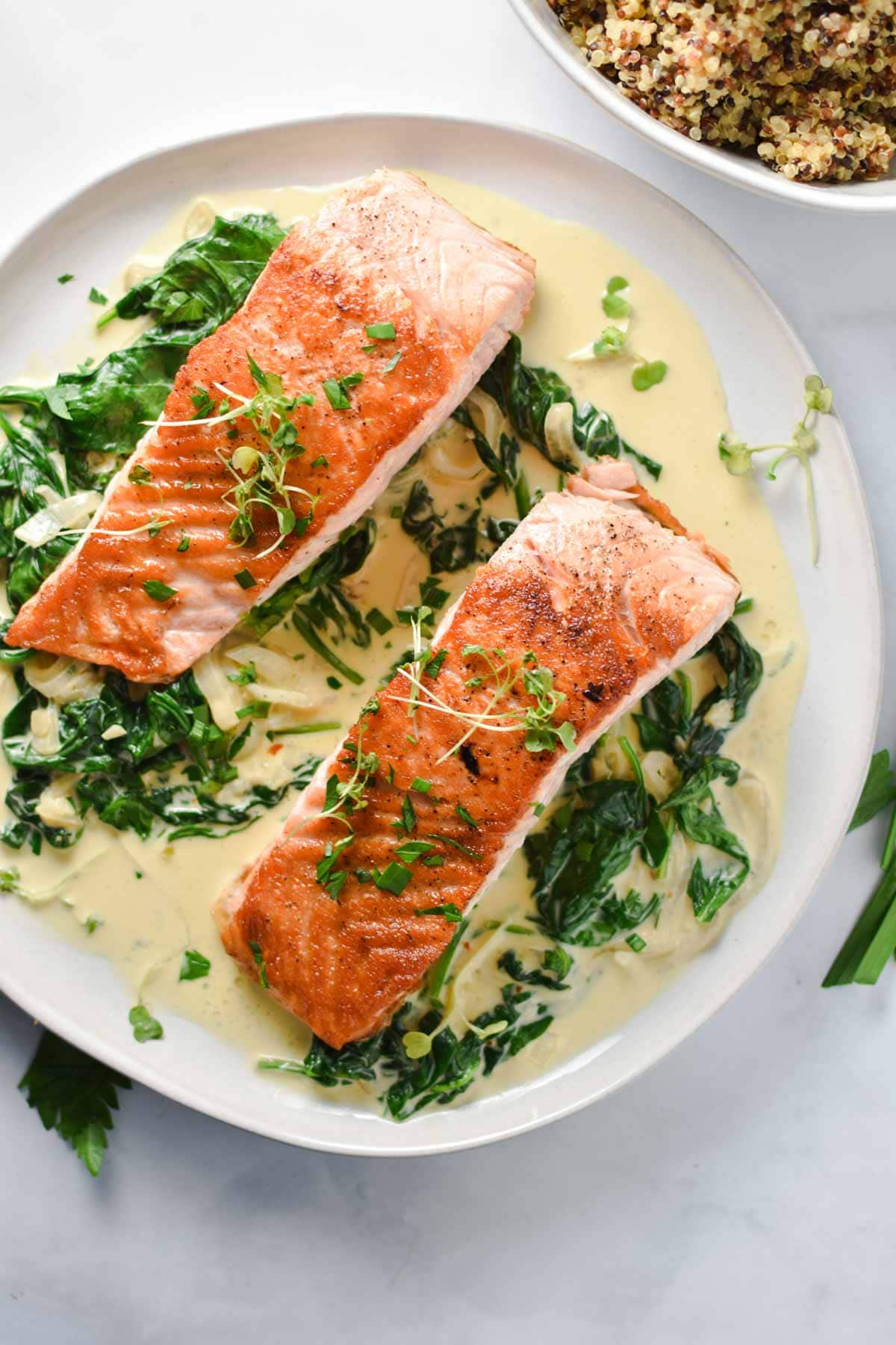 Salmon With Spinach Recipe (Healthy, Creamy & Easy Dinner)